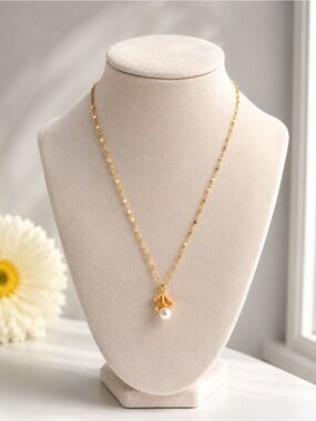Gold Flower Pearl Pendant Necklace Stainless Steel Elegant Minimal Gift